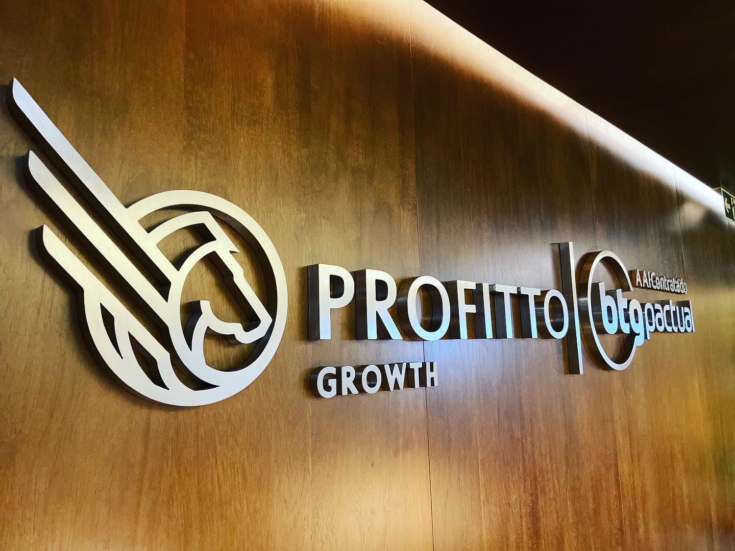 Projeto de comunicação visual MS Luminosos - 66DF290E